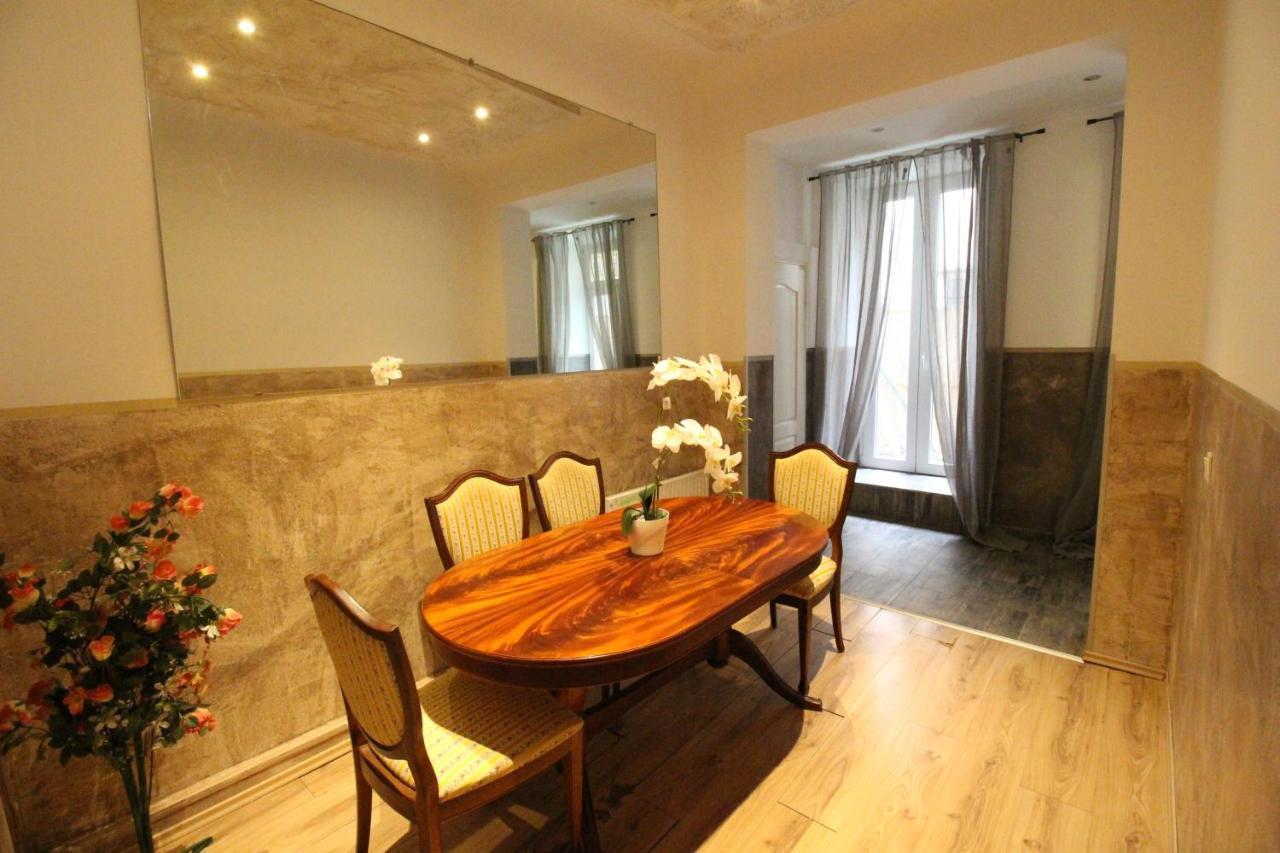Appartement Private Triple Bedroom Rf1