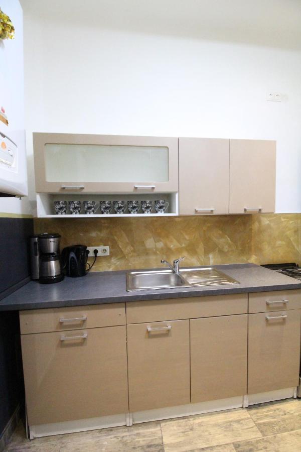 Private Triple Bedroom Rf1 Appartement *
